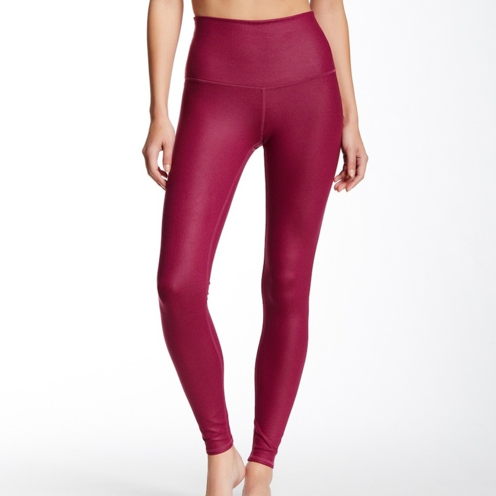 Alo High Waisted Airbrush Leggings Berry Sz. M